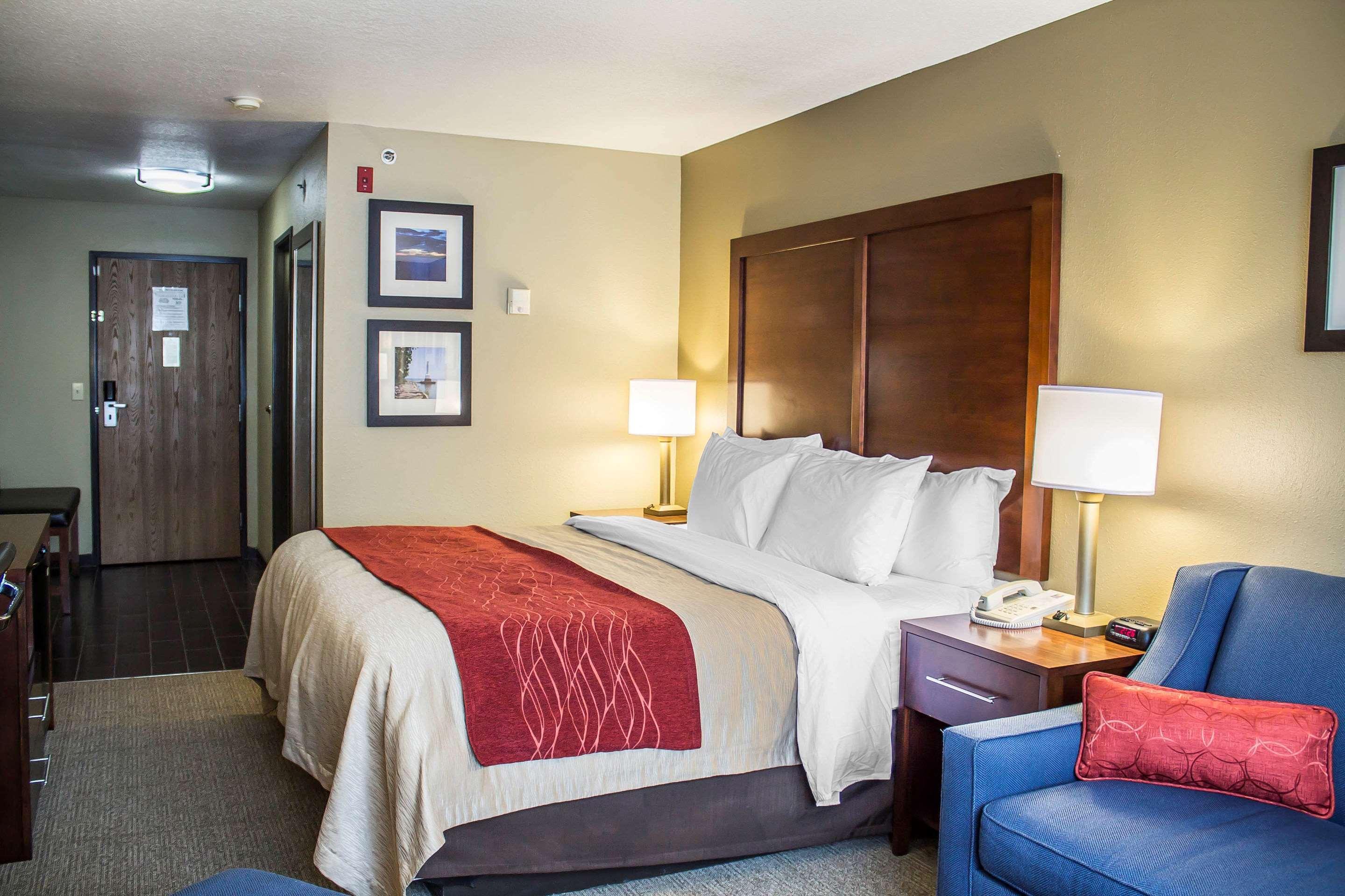 Comfort Inn River'S Edge Huron Exterior foto